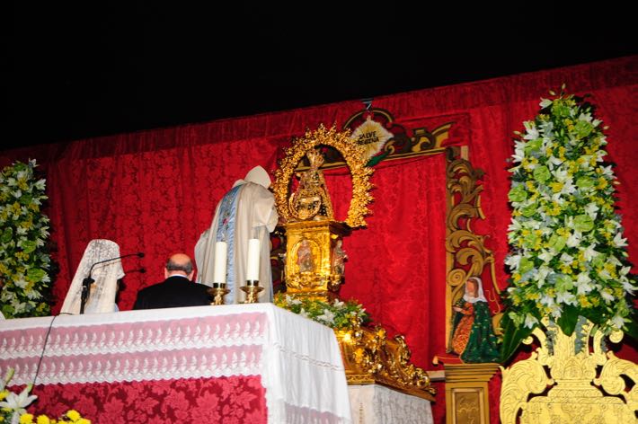La Virgen de la Antigua fue coronada ante miles de personas en un solemne acto religiosos.